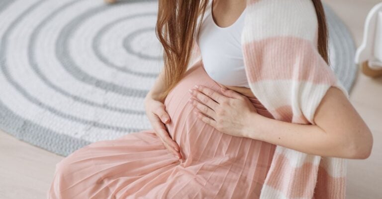 How Does Your Lower Stomach Feel In Early Pregnancy?