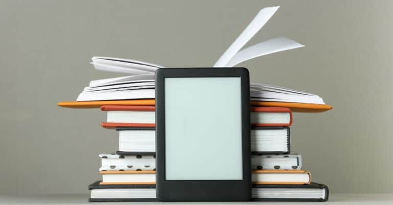 Physical Books vs. Ebooks: Which One is Better for You?